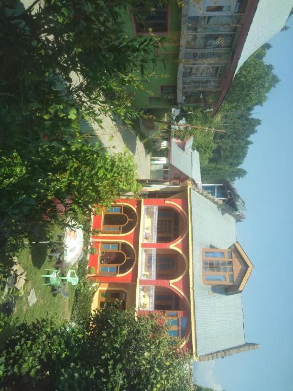 Wani Guest House Гульмарг Екстер'єр фото